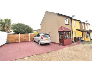8, Tunnel Cottages, The Rookery, Grays RM20 3HT