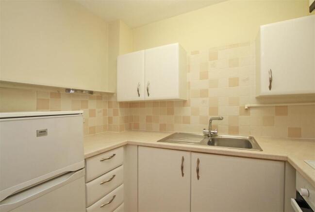 23RC - Kitchen 1.jpg