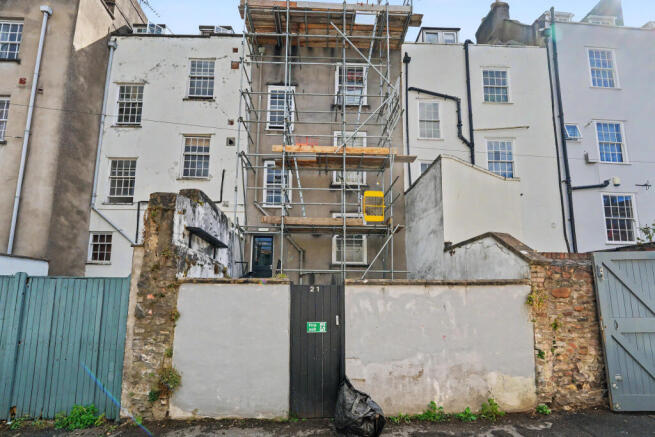Flat 2, 21 Ashley Road, Montpelier, Bristol, BS6 5NH