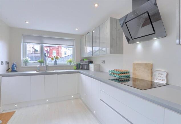 2 bed Terraced for sale Image 7
