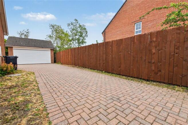 3 bed Detached Bungalow for sale Image 11