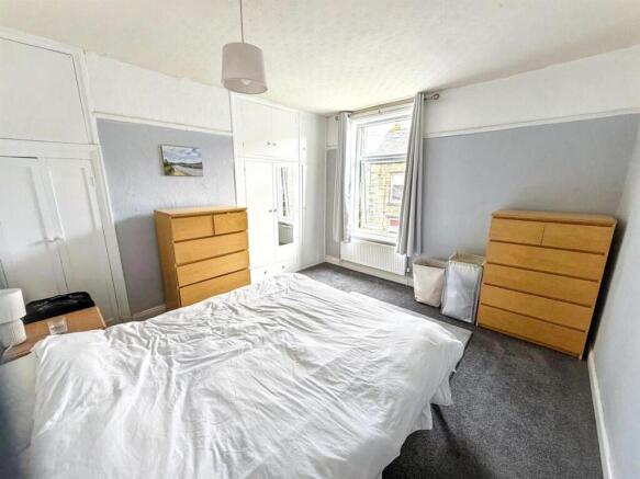 2 bed Terraced for sale Image 6
