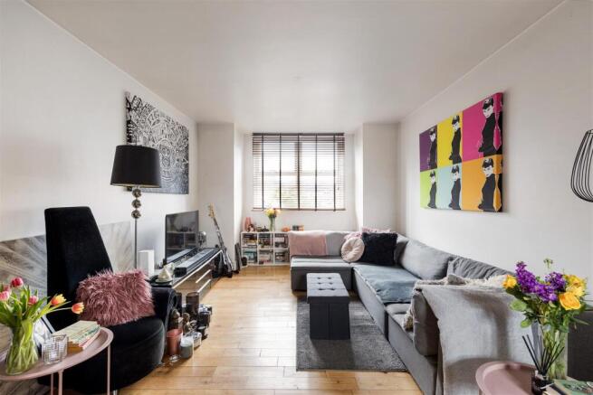 Pretoria Road, E4