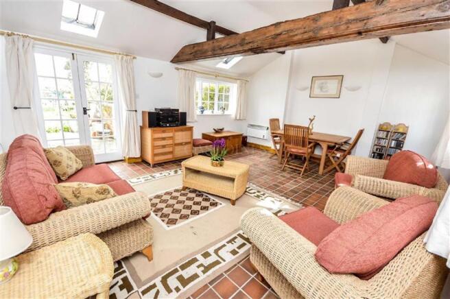 GARDEN ROOM