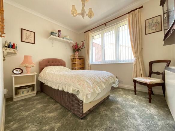 3 bed Detached Bungalow for sale Image 12