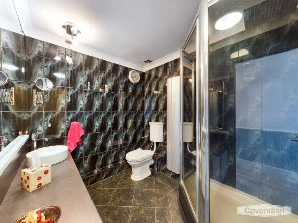 SHOWER ROOM