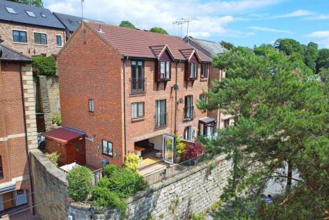 9 Claro Mews, Knaresborough