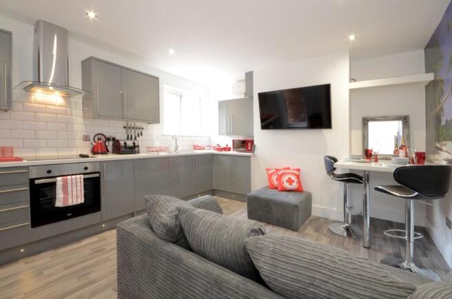 1 bed Terraced to rent Image 4