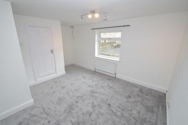 2 bed End of Terrace to rent Image 8