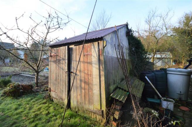 GARDEN OUTBUILDING