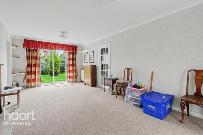 4 bed Detached for sale Image 6