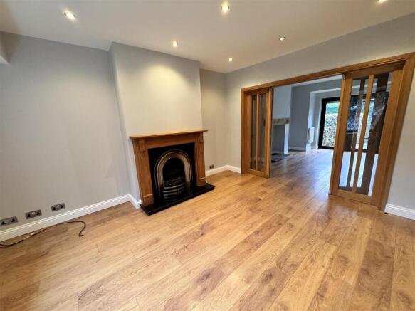 3 bed Semi-Detached for sale Image 6