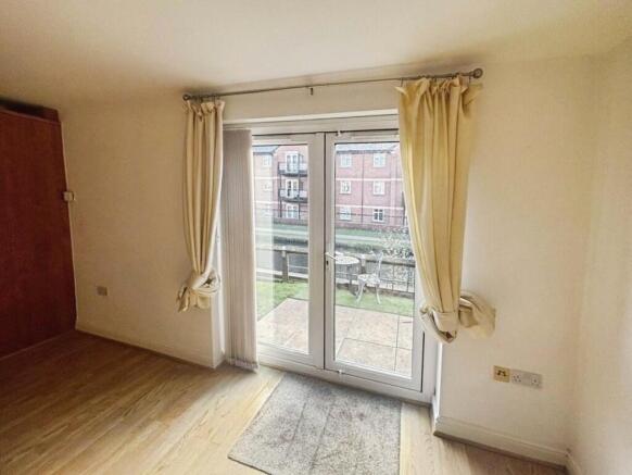 052e7492-0-40C0-A...