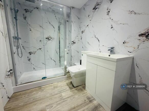 1 bed Flat to rent Image 5