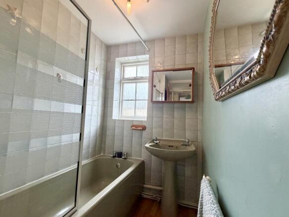 bathroom.jpeg