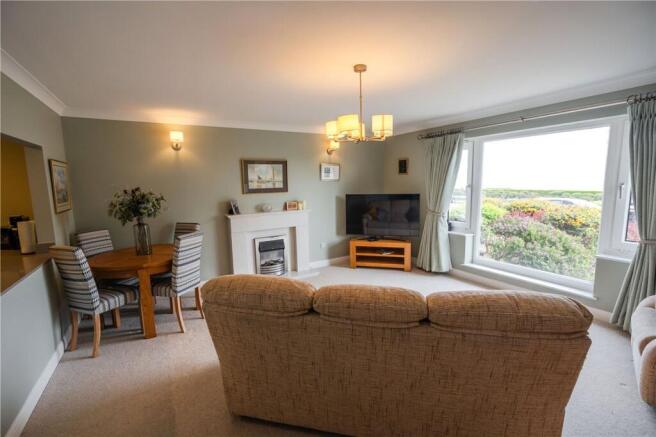 Living Room (4)