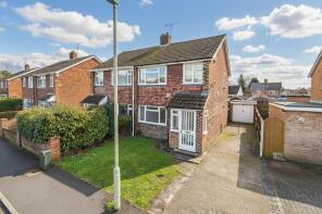 30, Nash Close, Farnborough GU14 0HL