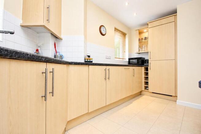 kitchen 2.jpg