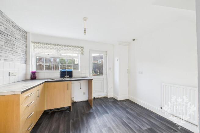 3 bed Terraced for sale Image 6