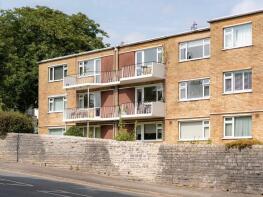 2 Flat 2, Albany Court, Beach Road, Penarth CF64 1JU