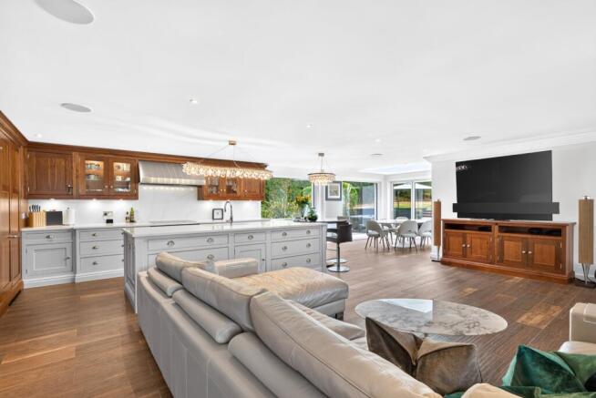 Kitchen/Reception