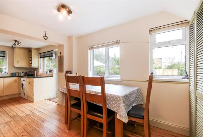 Kitchen/ Dining Room