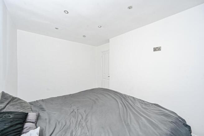 3 bed Semi-Detached for sale Image 12