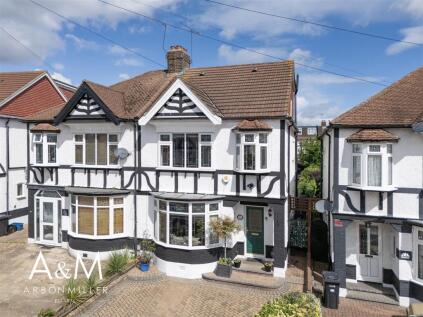 Cleves Walk, Hainault