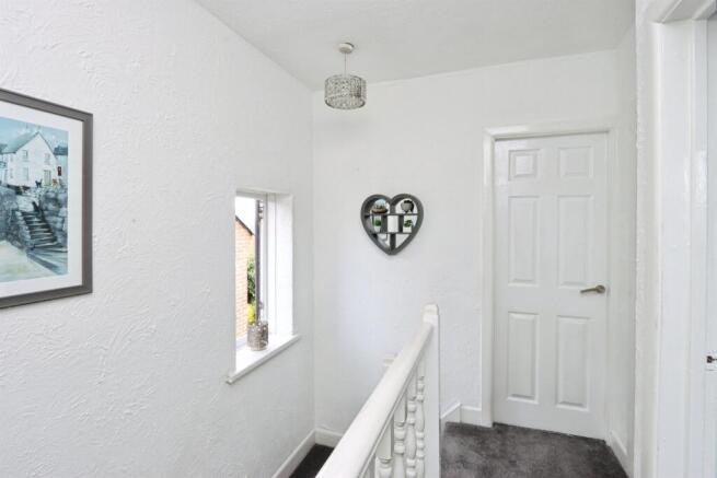 3 bed Semi-Detached for sale Image 9