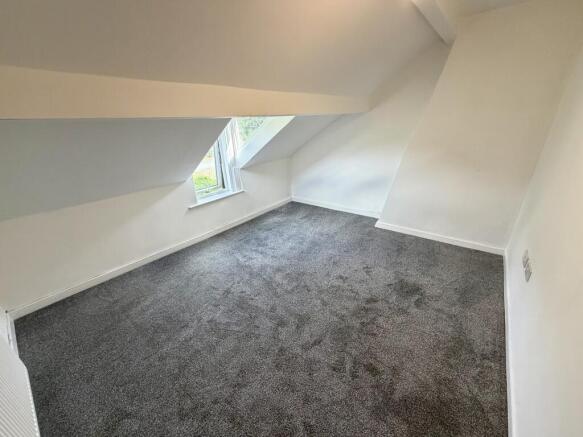 3 bed Terraced to rent Image 9