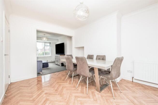 3 bed Semi-Detached for sale Image 9