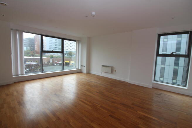 Lounge - Kitchen T202510101130.jpg