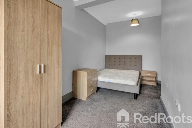 4 bed Terraced to rent Image 4