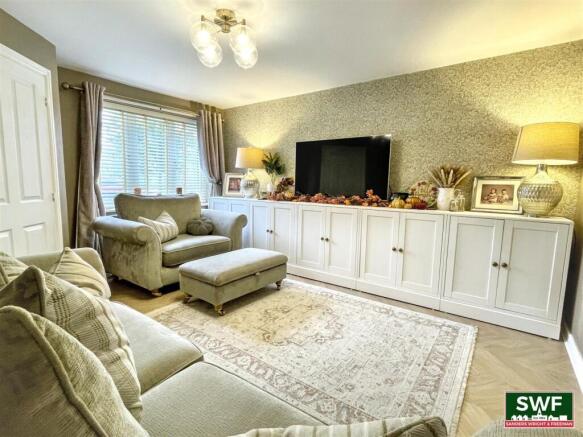 Living room1 (3).jpg