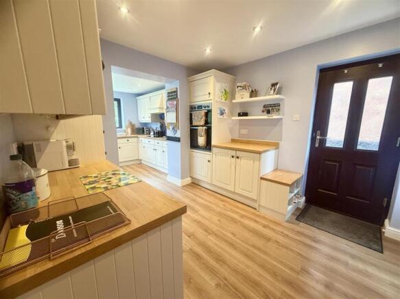 3 bed Detached for sale Image 6