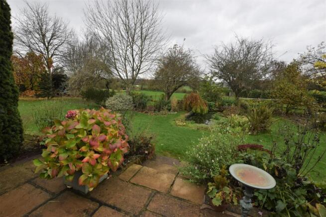 Patio-Gdn.jpg