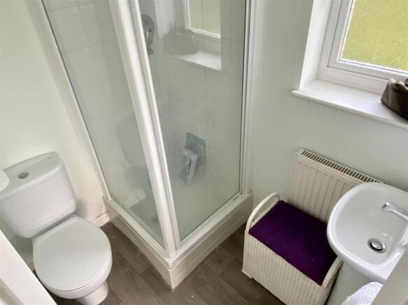 Bedroom 2 Ensuite