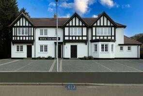 Flat 4, Royal Oak House, Forest Road, Loughton IG10 1EG