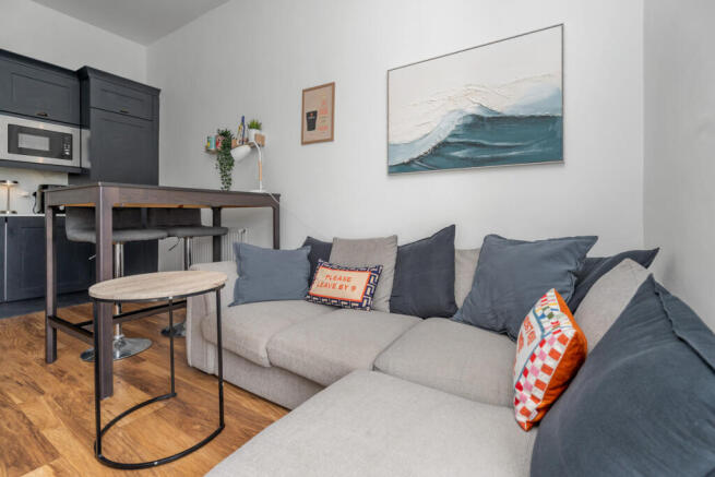11 3F2 Hillside Street, Edinburgh, EH7 photo 4