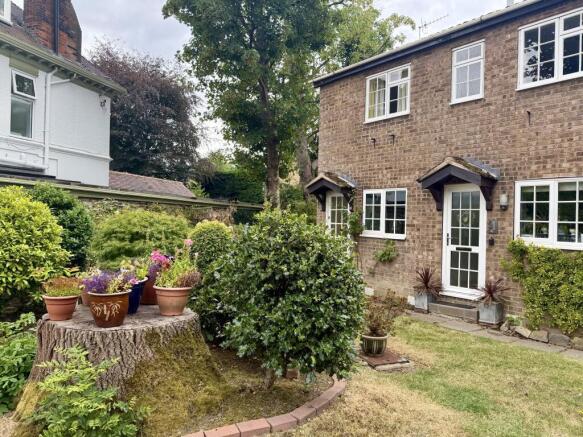 2 bed House for sale Image 4