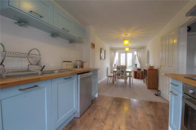 Kitchen Pic 1
