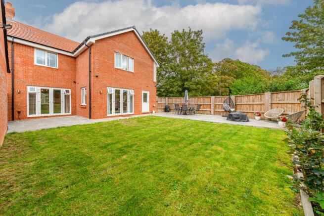 Wade Close, Oadby, Leicester photo 4