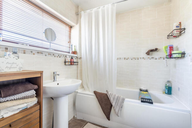3 bed Terraced for sale Image 10
