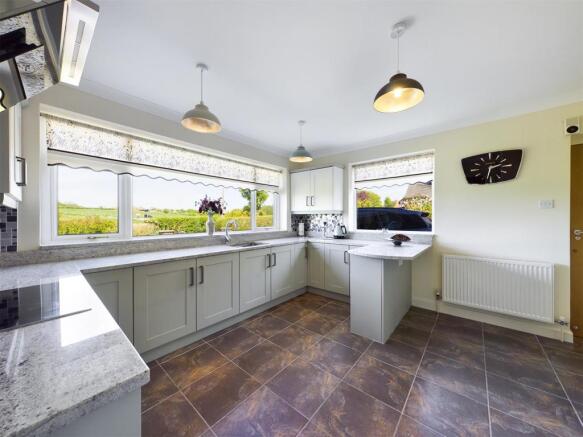 Kitchen: