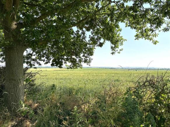 Delightful & Unspoiled Rural Outlook 030