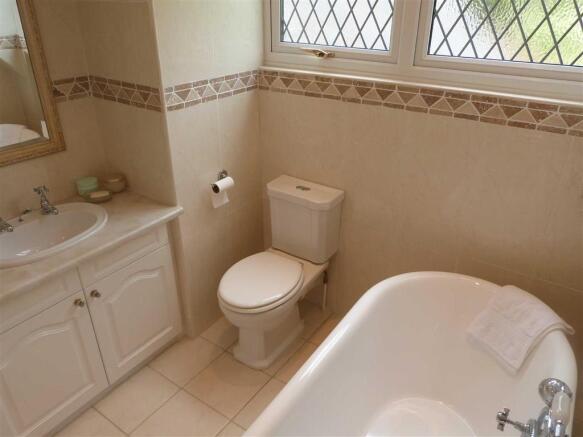 LUXURY BATHROOM