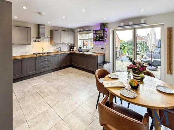 Kitchen Diner