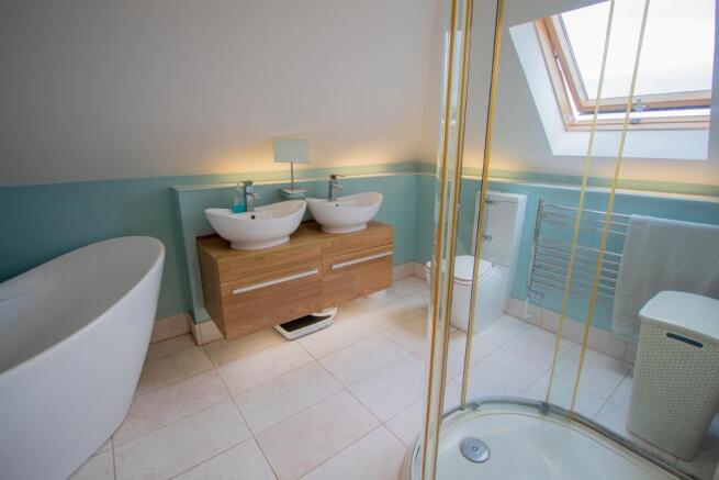 Master ensuite
