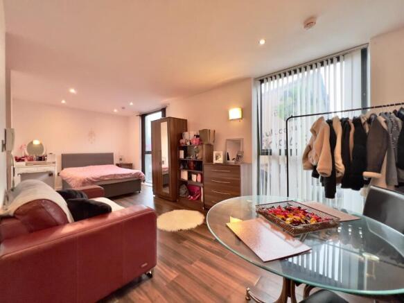 1 bed Apartment for sale Image 6