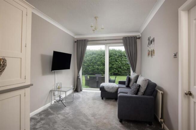 4 bed Detached for sale Image 9
